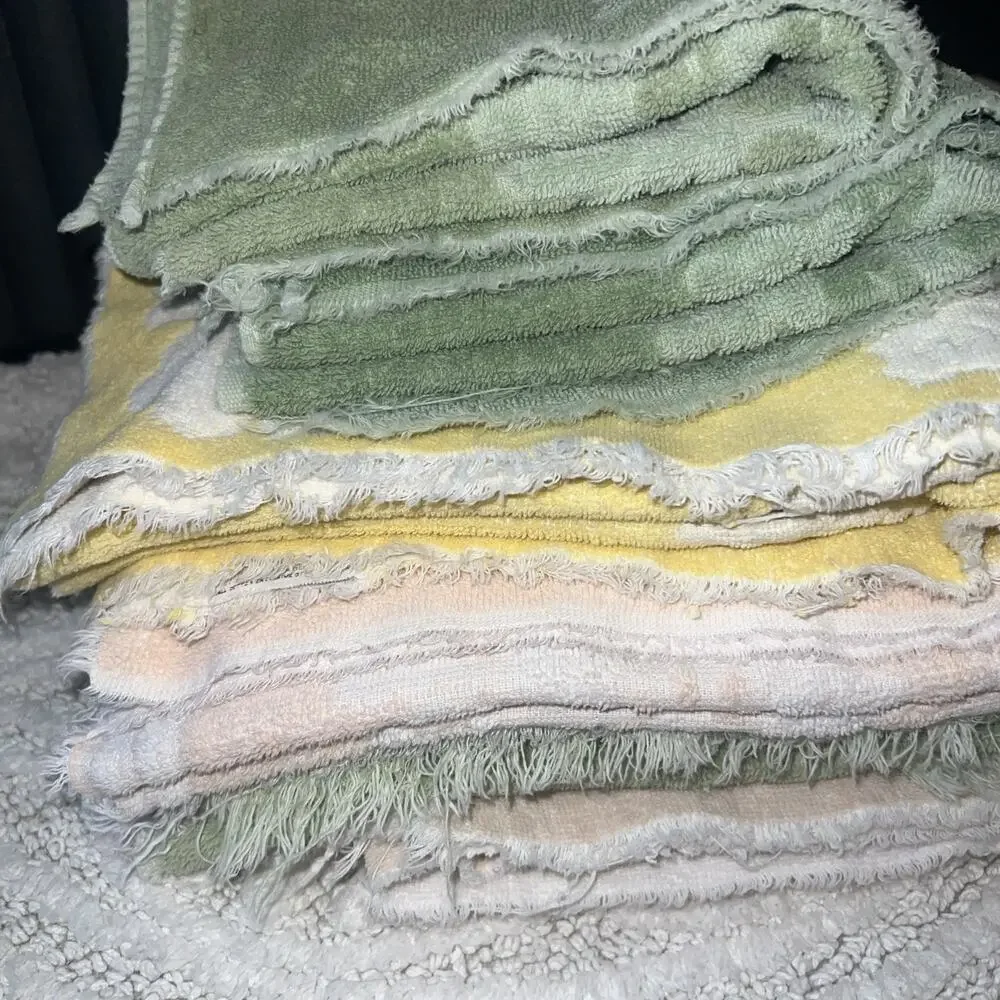 Vintage Lot of 6 Bath & Hand Towels For Use or DIY Crafts Pastels Green Yellow +